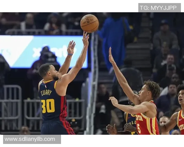 勇士队与老鹰队激战2018年12月4日精彩回顾与赛后分析