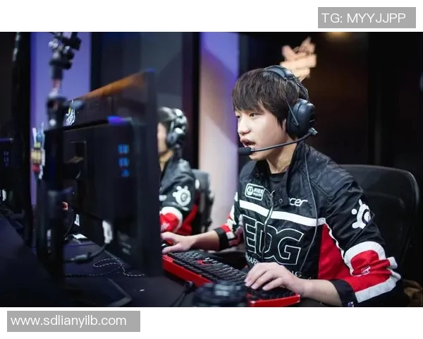 CSGO战术分析:深入探讨EDG在阵地战中的策略与执行