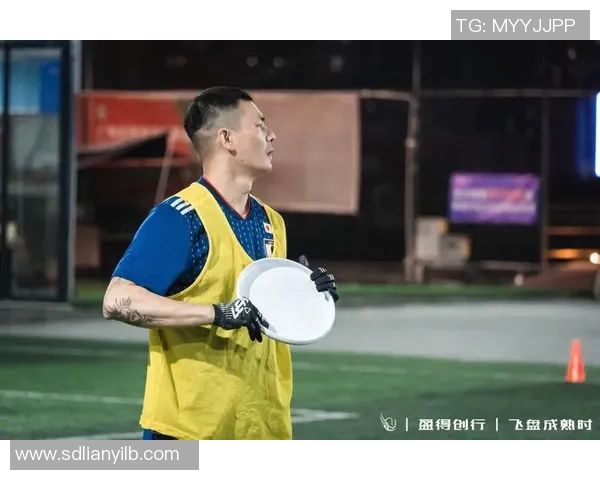 广州飞盘队在世界攀岩锦标赛中的技术表现分析与点评 广州飞盘队在世界攀岩锦标赛中的技术表现分析与点评