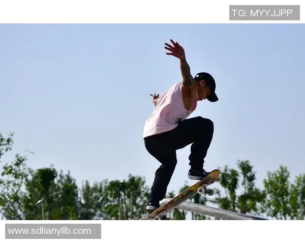 极限运动嘉年华回顾成都滑板队精彩表现与比赛经验分享 极限运动嘉年华回顾成都滑板队精彩表现与比赛经验分享