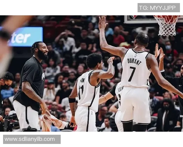 一月二十一日篮网对阵骑士精彩直播全程回顾与分析